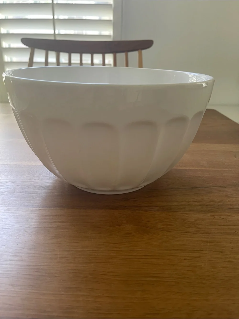 Williams Sonoma Cream Ceramic Serving Bowl with Scalloped Edge